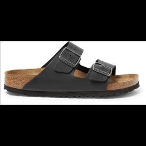 Black Birkenstock’s